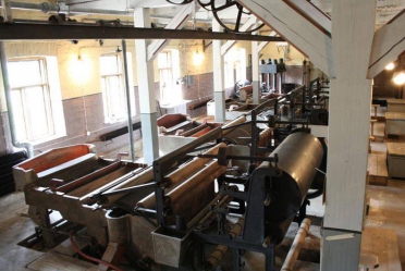 Nhà máy xay bột gỗ làm giấy Verla